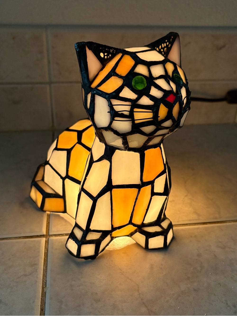 Vintage Tiffany Style Stained Glass Tabby Cat Kitty Table Lamp MCM Bobble Head